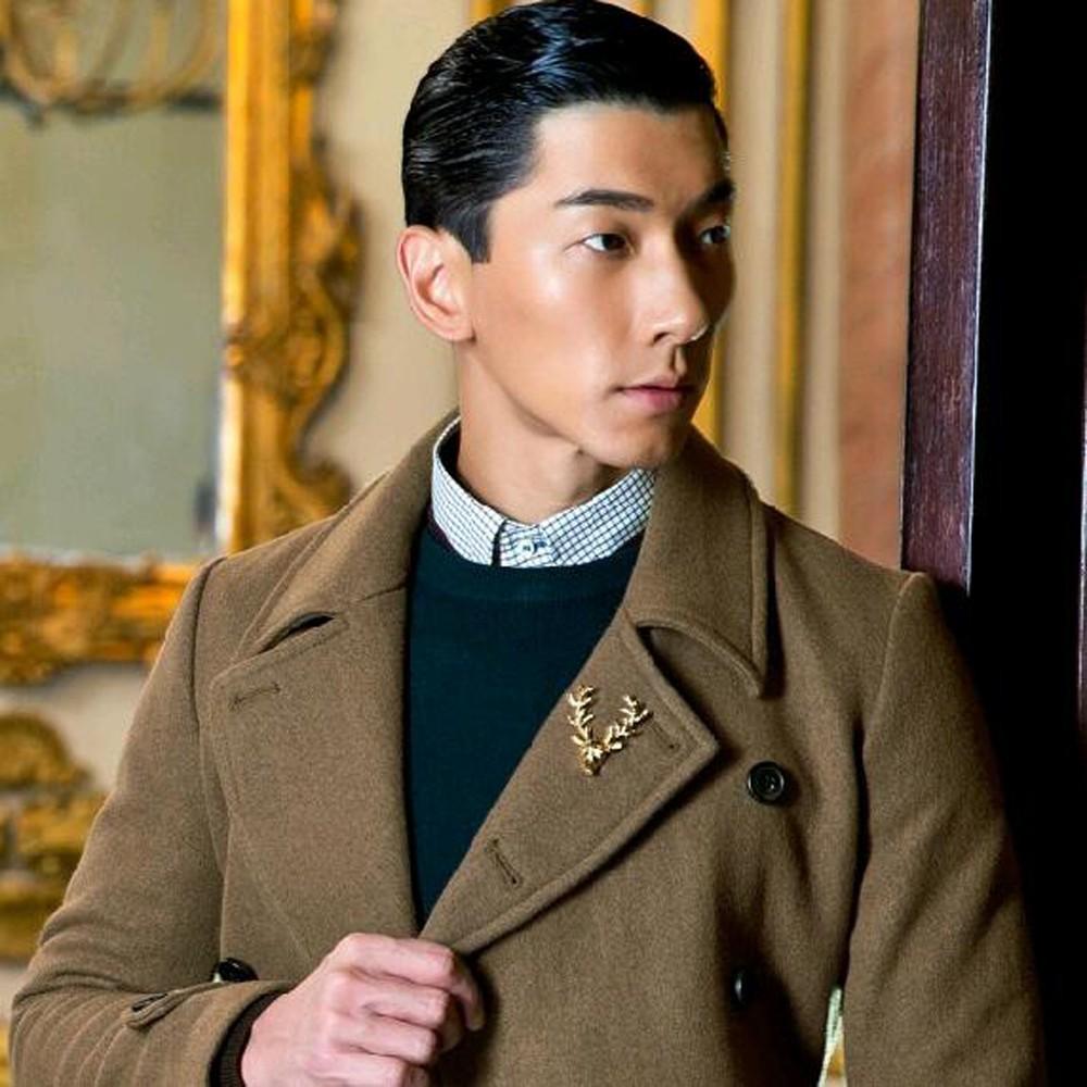 Unisex Cute Gold Deer Antlers Head Pin Brooch